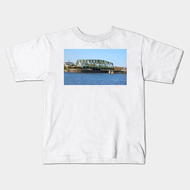 Swing Bridge Opened Kids T-Shirt by Cynthia48